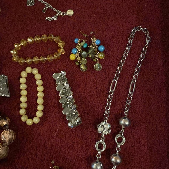 Bundle of jelwery - Picture 6 of 6